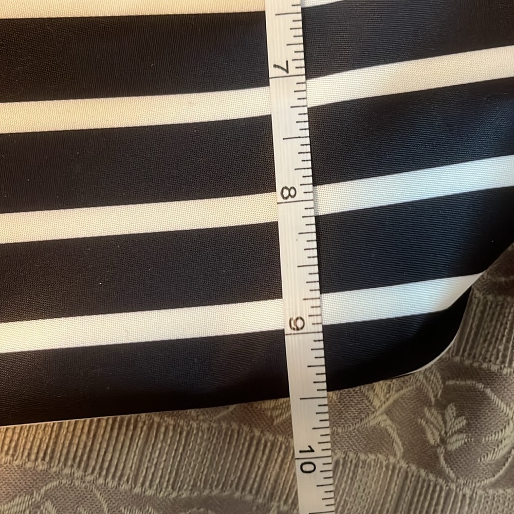 EUC Kate Spade Black and White Nylon Tote. - Picture 14 of 15